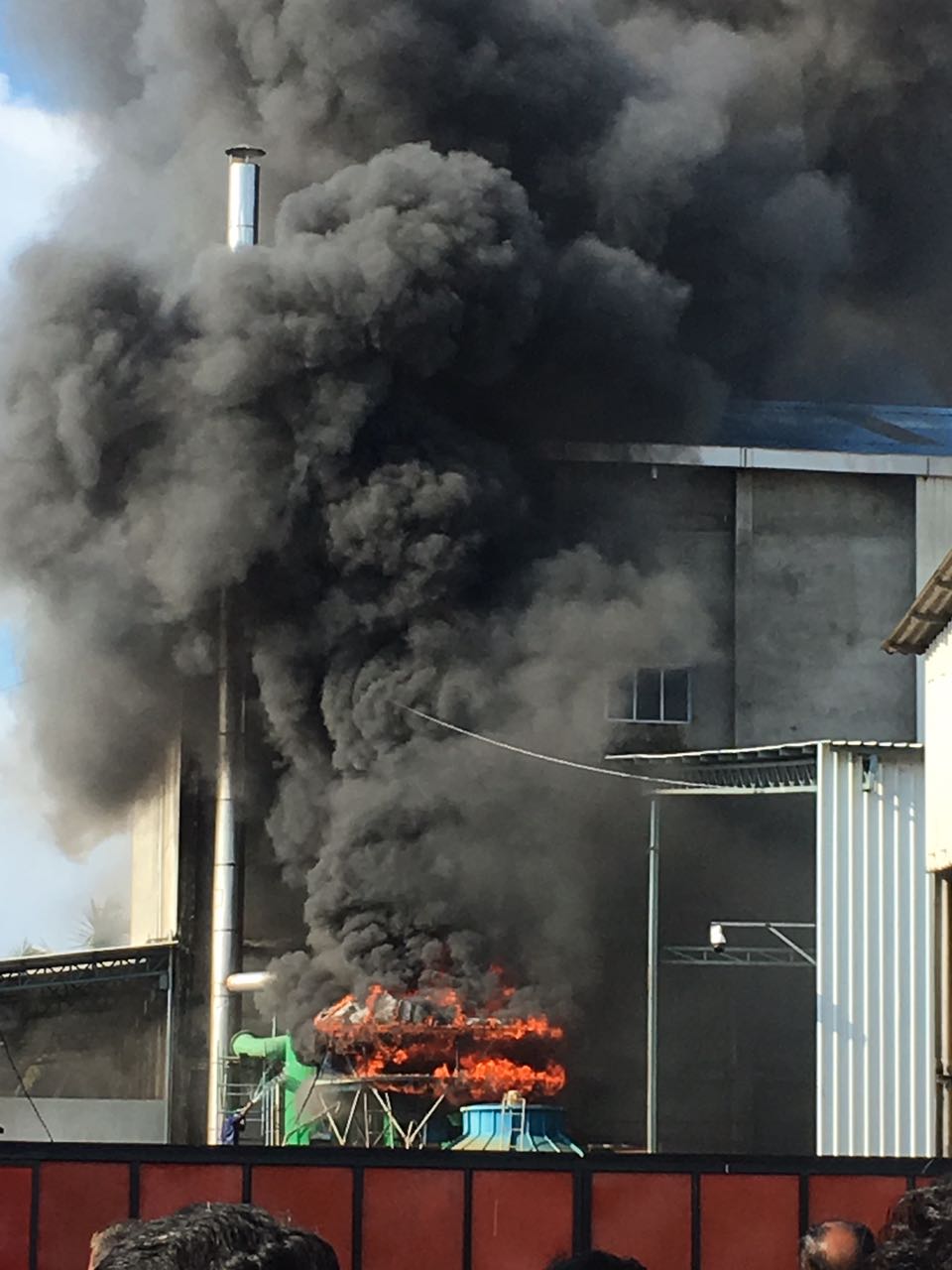 ಸಚಿವ ಪ್ರಮೋದ್ ಫಿಶ್‌ಮಿಲ್‌ನಲ್ಲಿ ಬೆಂಕಿ ಅನಾಹುತ